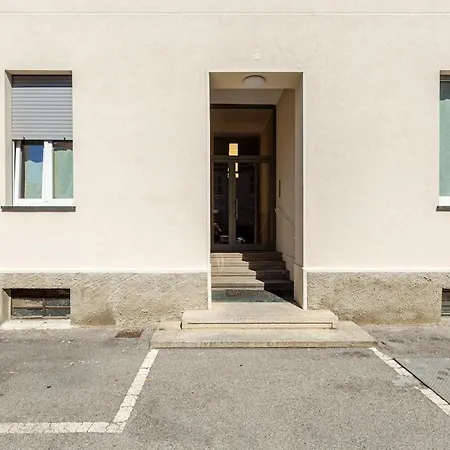 Ampio In Centro - Di 5 Min Appartement *