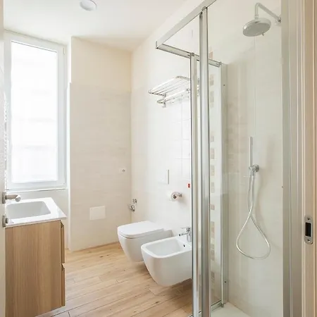 Ampio In Centro - Di 5 Min Appartement *
