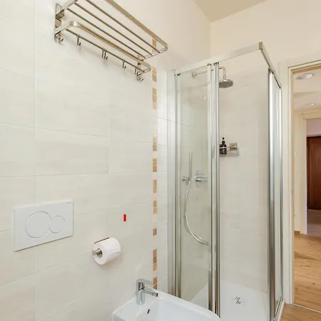 Ampio In Centro - Di 5 Min Appartement Lecco